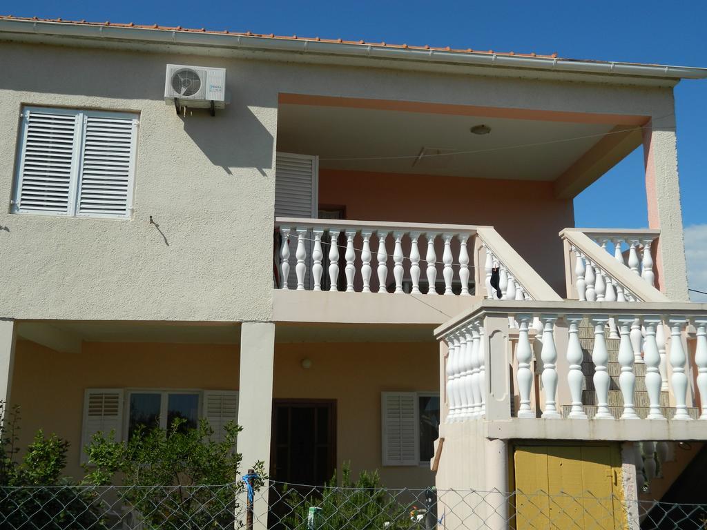 Bartulovi Dvori Appartement Poljica  Buitenkant foto