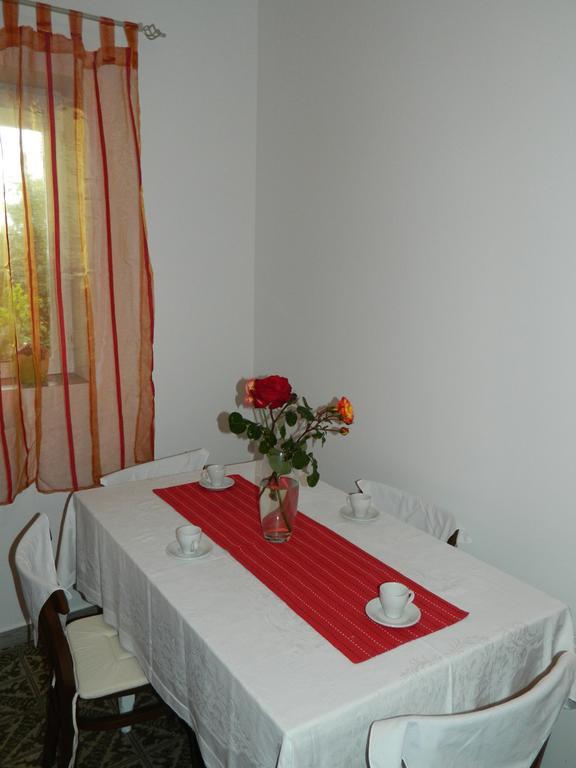 Bartulovi Dvori Appartement Poljica  Buitenkant foto